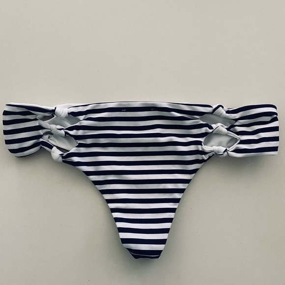 Bikini Bottoms Bianca Coletti 
Bianca Coletti shredded white and blue - Picture 8 of 8